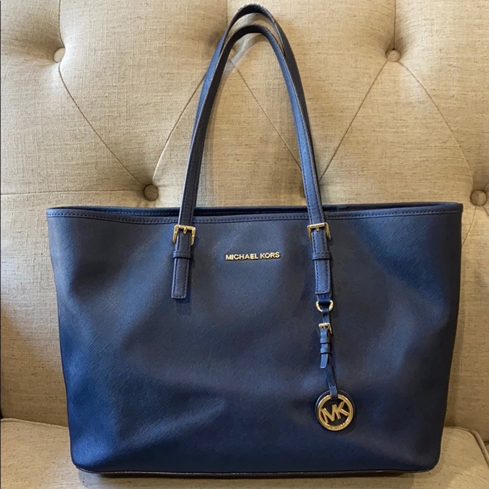 Michael Kors jet set tote
